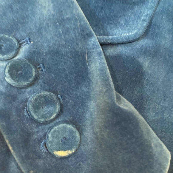 Anne Taylor||Velvet Blue Blazer. Like New. Beautiful. A showstopper. - Picture 4 of 5